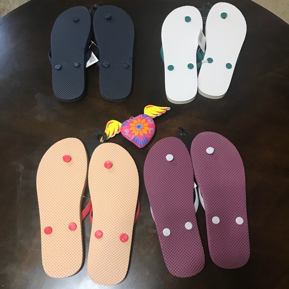 Brand New Trendy Fashion Beach & Pool Flip Flops - Picture 7 of 7